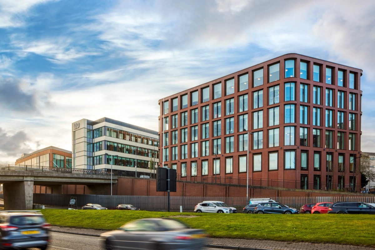 i9 office building Wolverhampton - convenient for business travellers